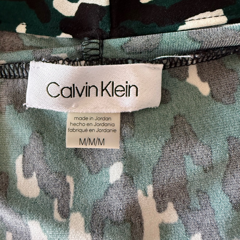 Calvin Klein Dark Green Black and White Sleeveless V-Neck Print Top - Picture 9 of 9